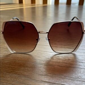 Women's Geometric Gradient Brown Sunglasses